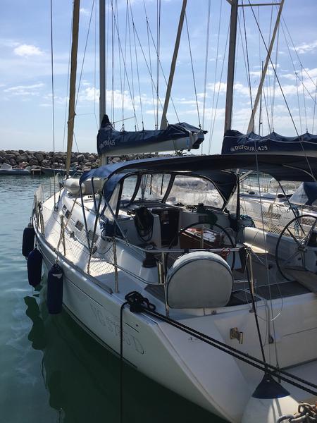 Book yachts online - sailboat - Dufour 425 - Hook - rent