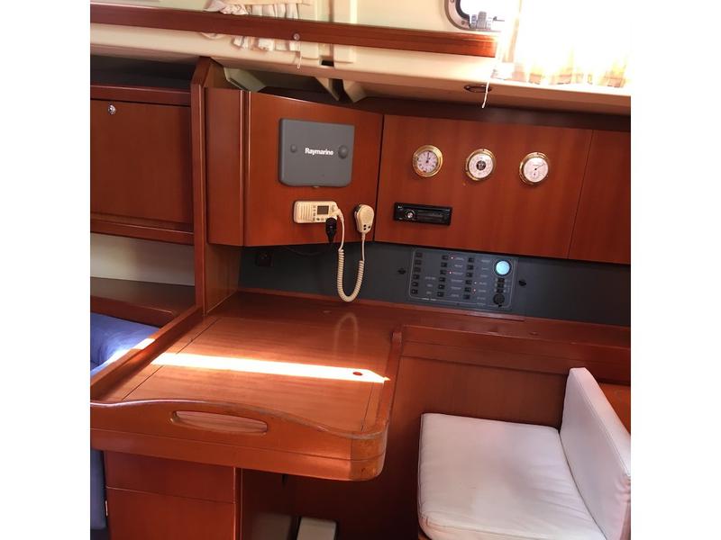Book yachts online - sailboat - Dufour 425 - Hook - rent