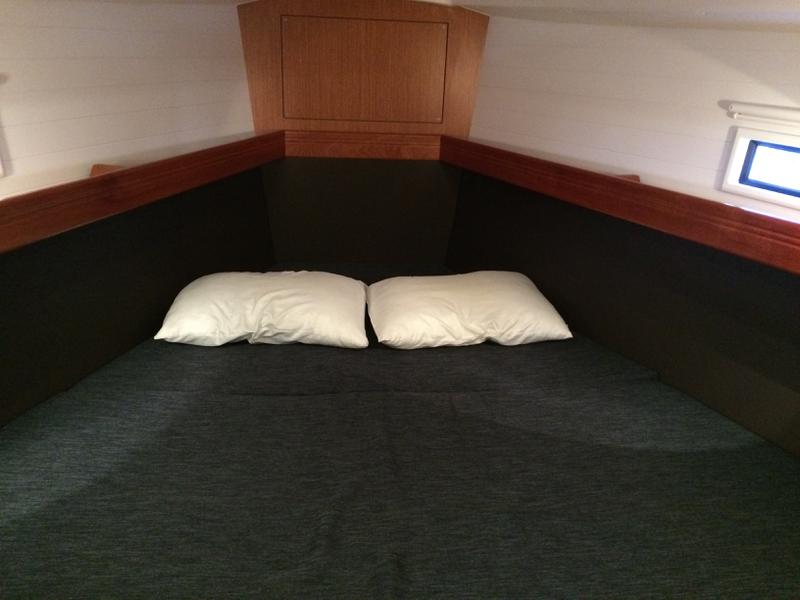 Book yachts online - sailboat - Bavaria Cruiser 37 - Sea Hope - rent