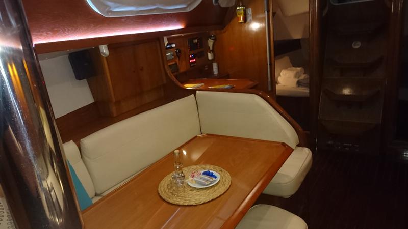 Book yachts online - sailboat - Sun Odyssey 36.2 - Pythagoras (electric head, wind generator) - rent