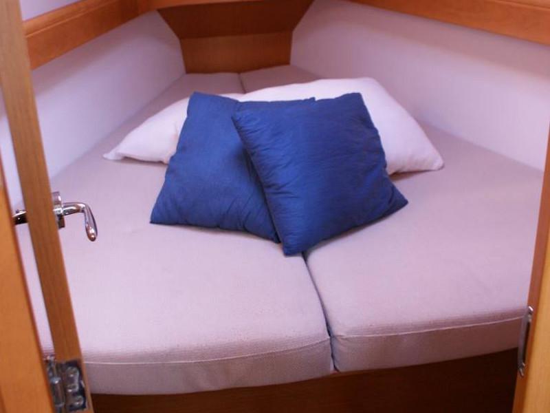 Book yachts online - sailboat - Sun Odyssey 36i - Frivola - rent