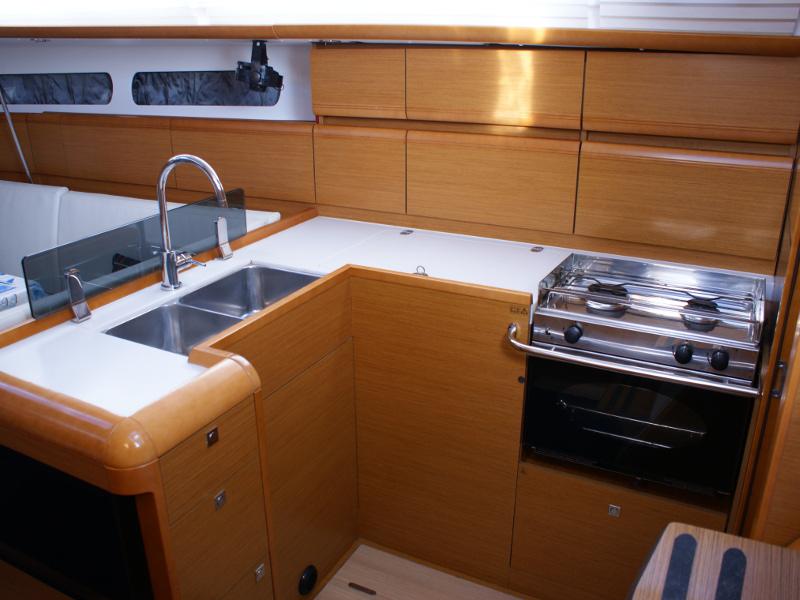 Book yachts online - sailboat - Sun Odyssey 409 - Birba I - rent