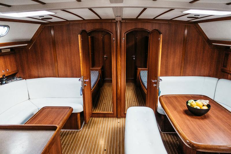 Book yachts online - sailboat - Ocean Star 56.1 - Wind Dueller - rent