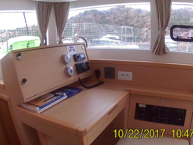 Book yachts online - catamaran - Lagoon 39 - Glory Days - rent