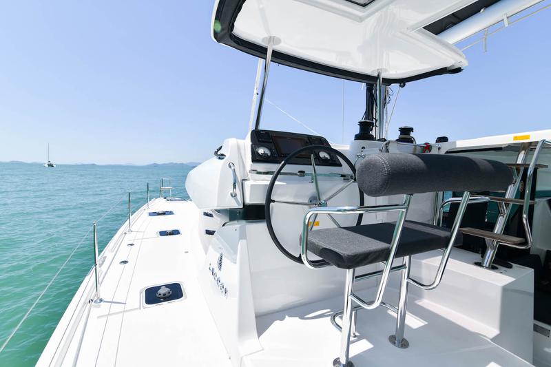 Book yachts online - catamaran - Lagoon 42 - 4Cab/4Hd - Cloud Dancer - rent