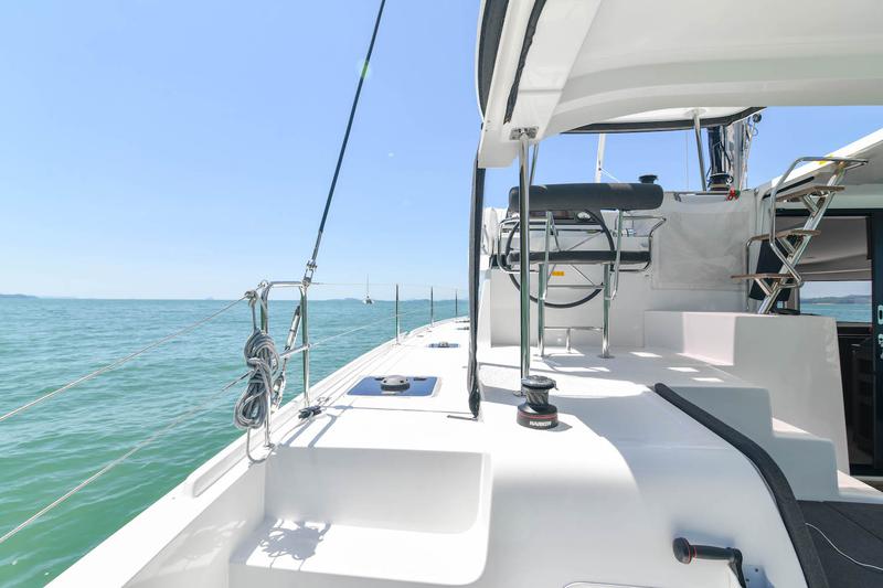 Book yachts online - catamaran - Lagoon 42 - 4Cab/4Hd - Cloud Dancer - rent