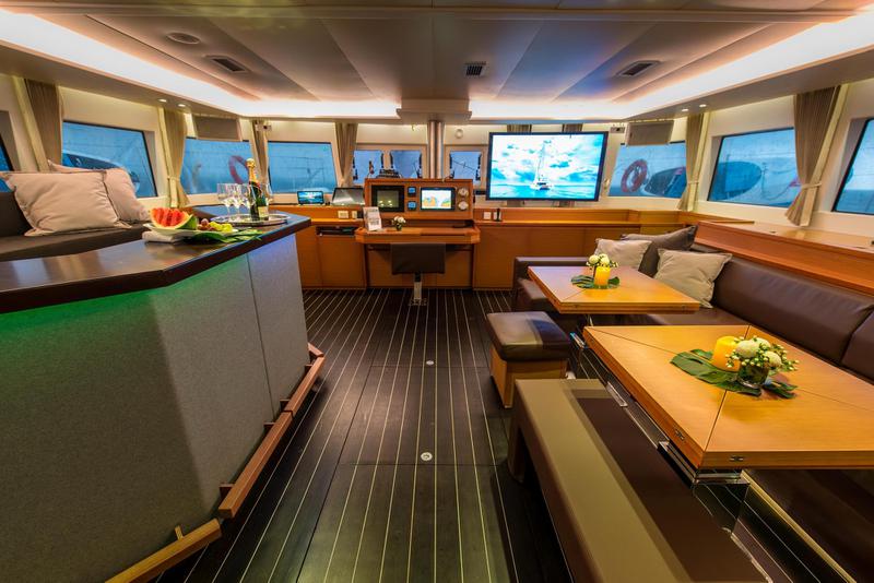 Book yachts online - catamaran - Lagoon 620 - 5 cab - Primetime - rent