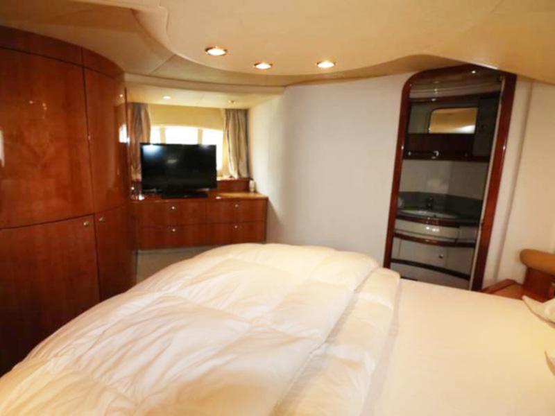 Book yachts online - motorboat - Azimut 55 Evolution - After 8 - rent