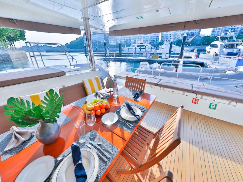 Book yachts online - catamaran - Lagoon 620 - Jyohana - rent