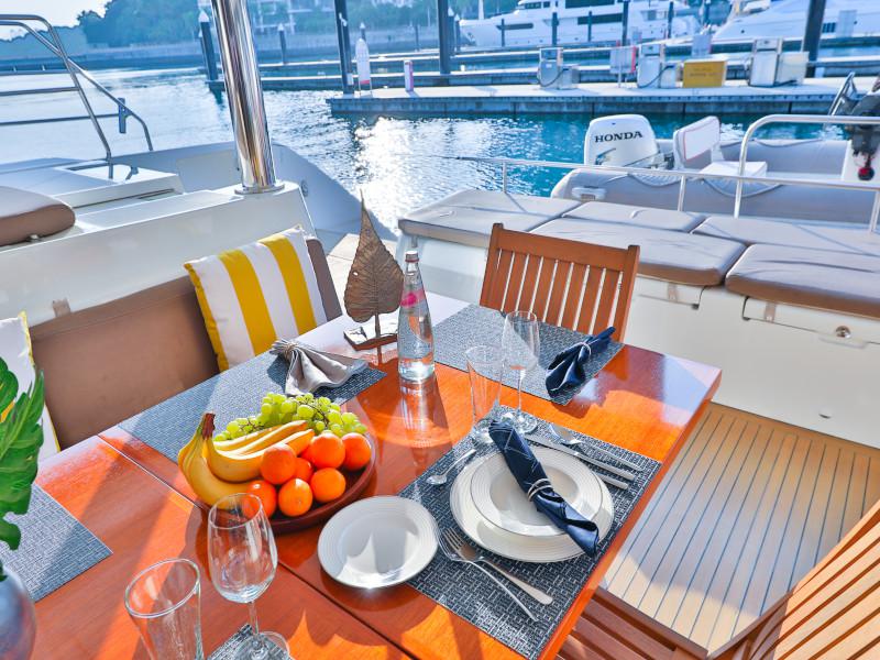 Book yachts online - catamaran - Lagoon 620 - Jyohana - rent
