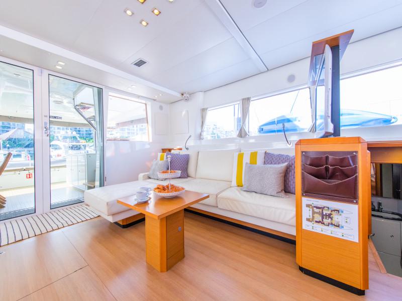 Book yachts online - catamaran - Lagoon 620 - Jyohana - rent
