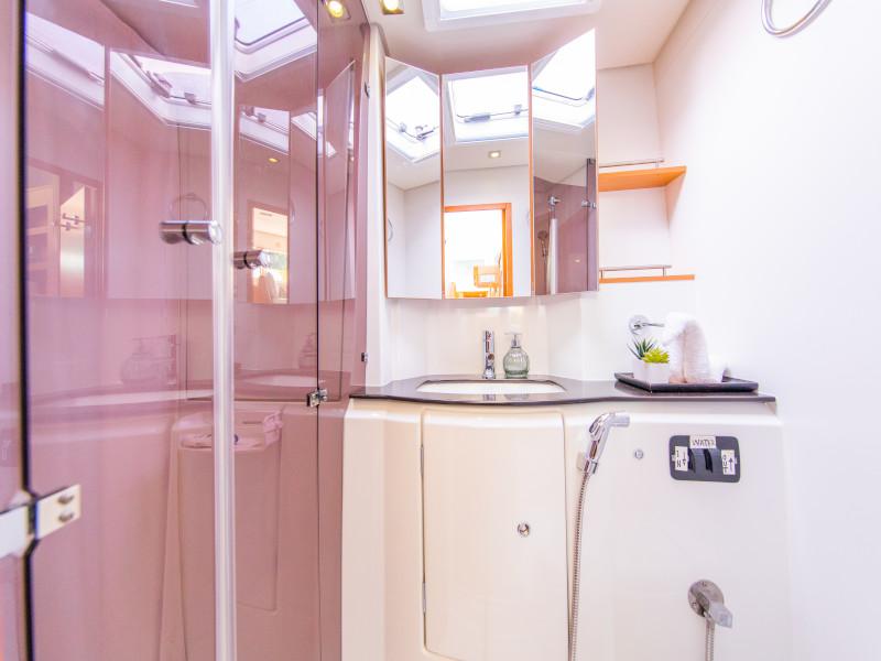 Book yachts online - catamaran - Lagoon 620 - Jyohana - rent