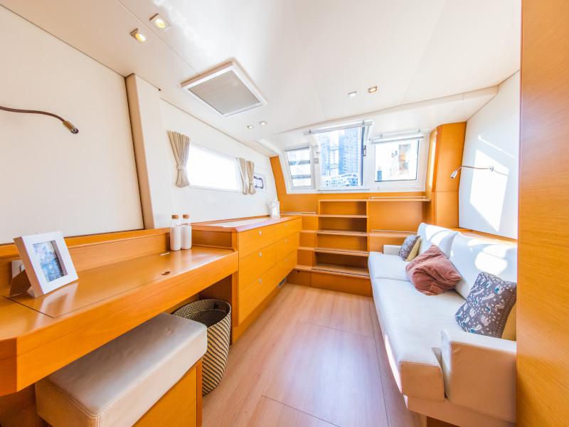 Book yachts online - catamaran - Lagoon 620 - Jyohana - rent