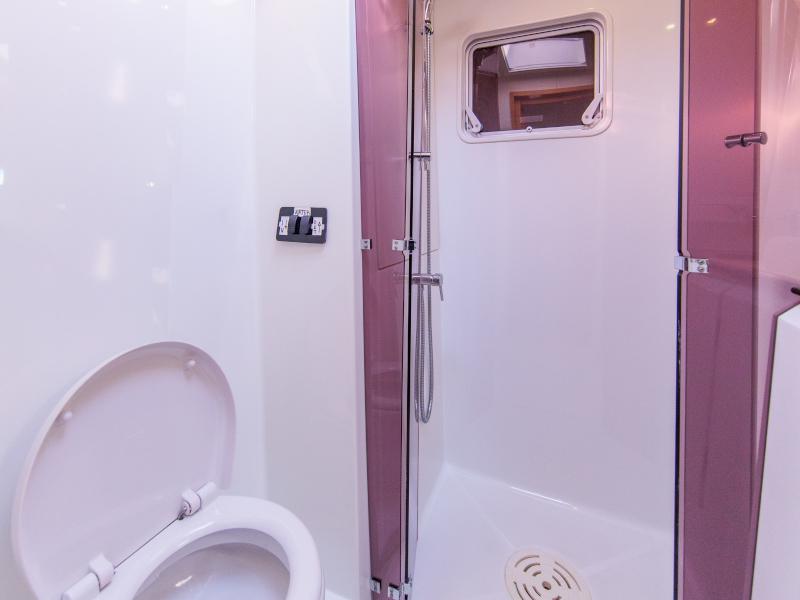 Book yachts online - catamaran - Lagoon 620 - Jyohana - rent