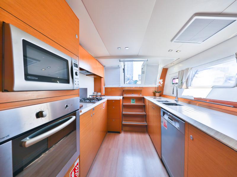 Book yachts online - catamaran - Lagoon 620 - Jyohana - rent