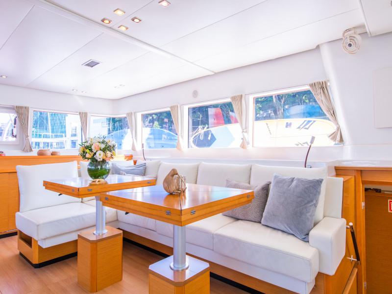 Book yachts online - catamaran - Lagoon 620 - Jyohana - rent