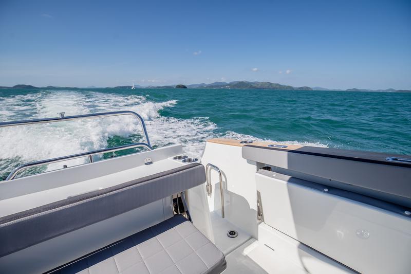 Book yachts online - motorboat - Beneteau Flyer 8.8 - Nauti One - rent