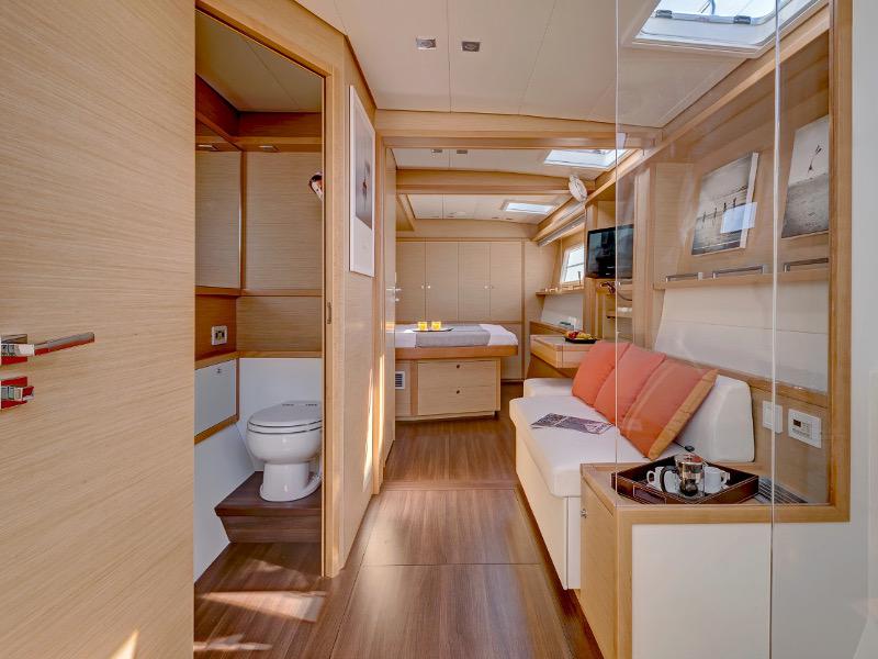 Book yachts online - catamaran - Lagoon 620 - GB Odyssey - rent