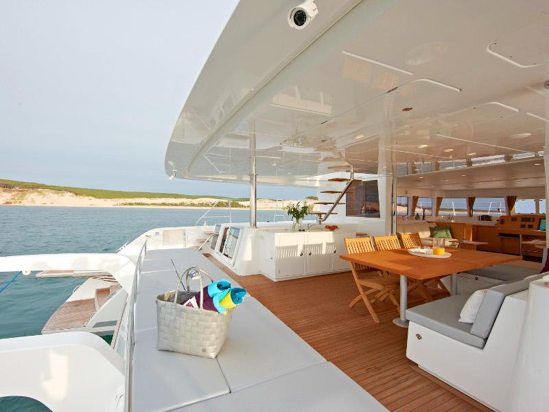 Book yachts online - catamaran - Lagoon 620 - GB Odyssey - rent