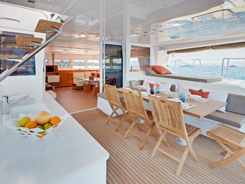 Book yachts online - catamaran - Lagoon 620 - GB Odyssey - rent