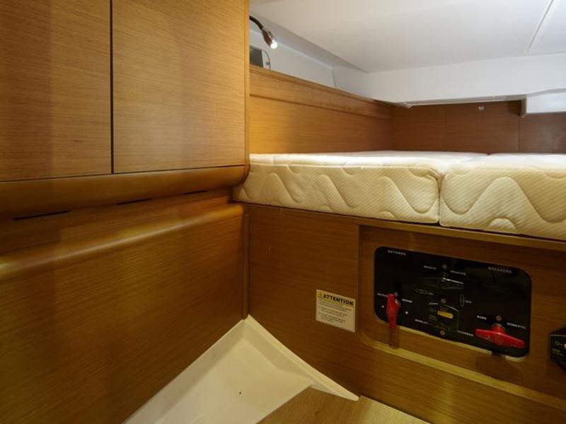 Book yachts online - sailboat - Sun Odyssey 449 - CELENA III - rent