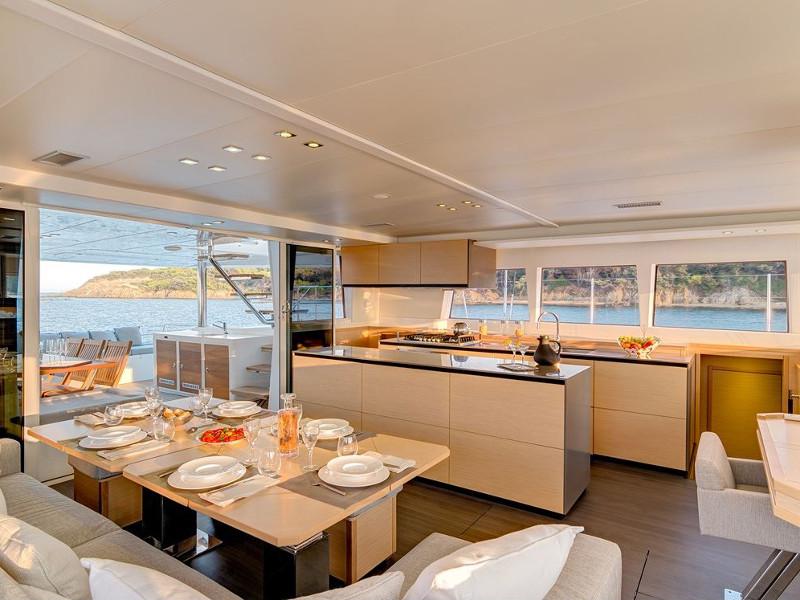 Book yachts online - catamaran - Lagoon 620 - Valium 62 - rent