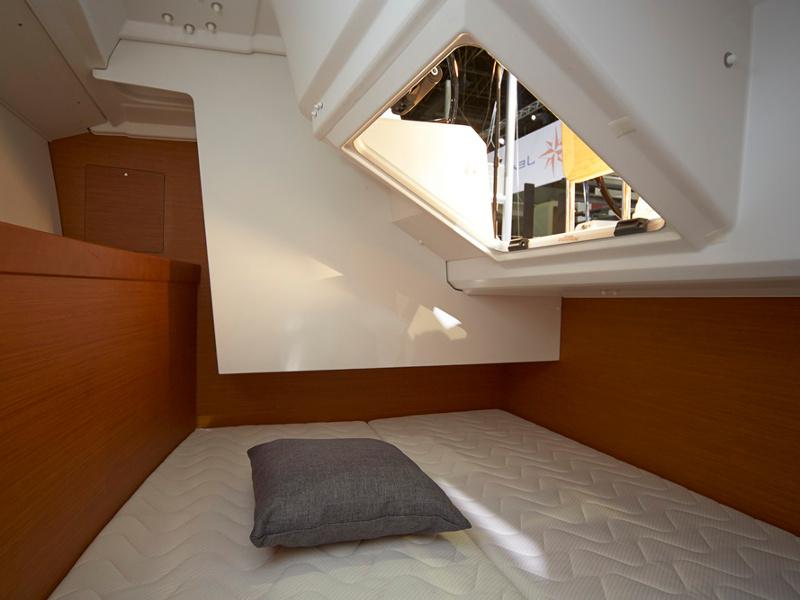 Book yachts online - sailboat - Sun Odyssey 349 - DnA - rent