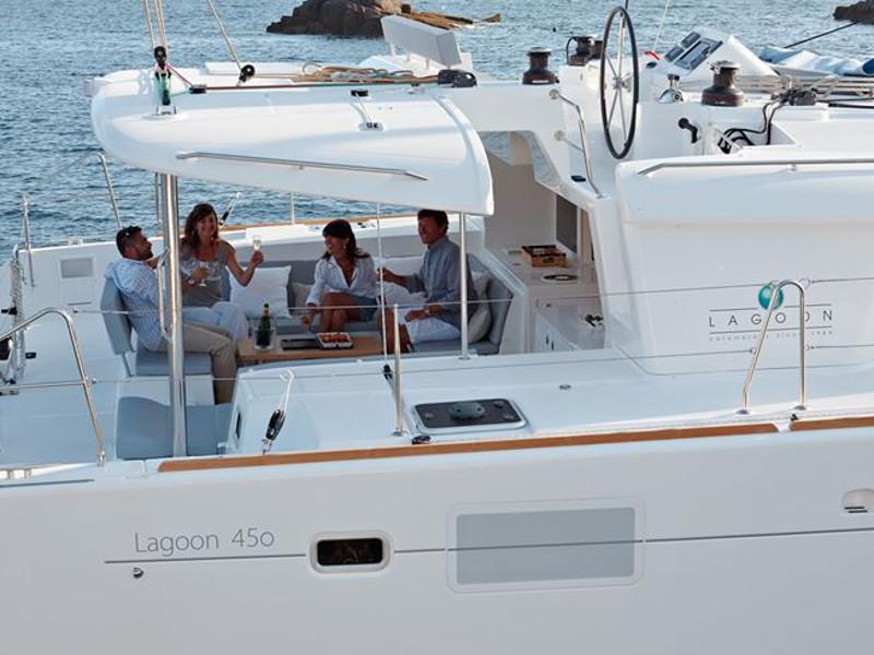 Book yachts online - catamaran - Skippered Lagoon 450 F - Lag45001 - rent