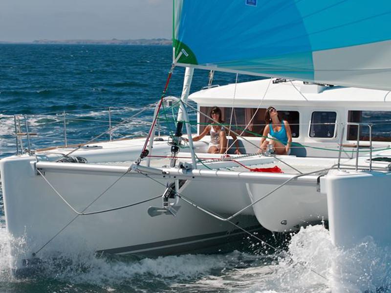 Book yachts online - catamaran - Skippered Lagoon 450 F - Lag45001 - rent