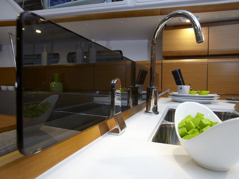 Book yachts online - sailboat - Sun Odyssey 449 - KALLI ZOI II - rent