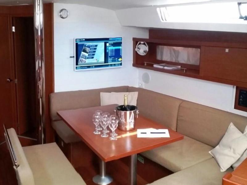 Book yachts online - sailboat - Oceanis 45 - MAVERICK I - rent