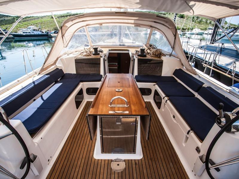 Book yachts online - sailboat - Dufour 56 Exclusive - BAZILIO - fully equipped - rent