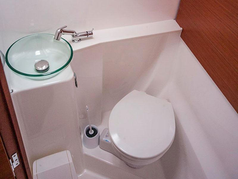 Book yachts online - sailboat - Dufour 460 Grand Large - NOSTROMO (aircondition, generator, blue hull) - rent