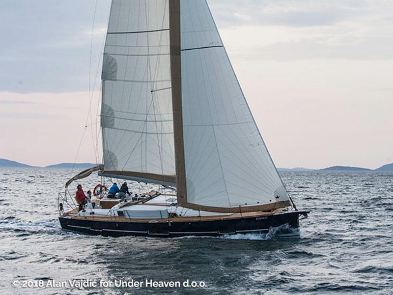 Book yachts online - sailboat - Dufour 460 Grand Large - NOSTROMO (aircondition, generator, blue hull) - rent