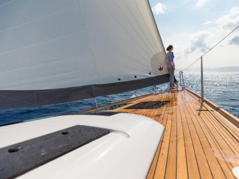 Book yachts online - sailboat - Dufour 520 GL - EURUS - BLUE HULL, AC+GEN., UNDERWATER LIGHTS - rent