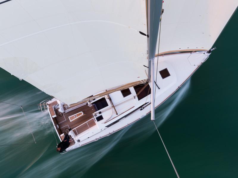 Book yachts online - sailboat - Dufour 382 GL - Peter Pan - rent