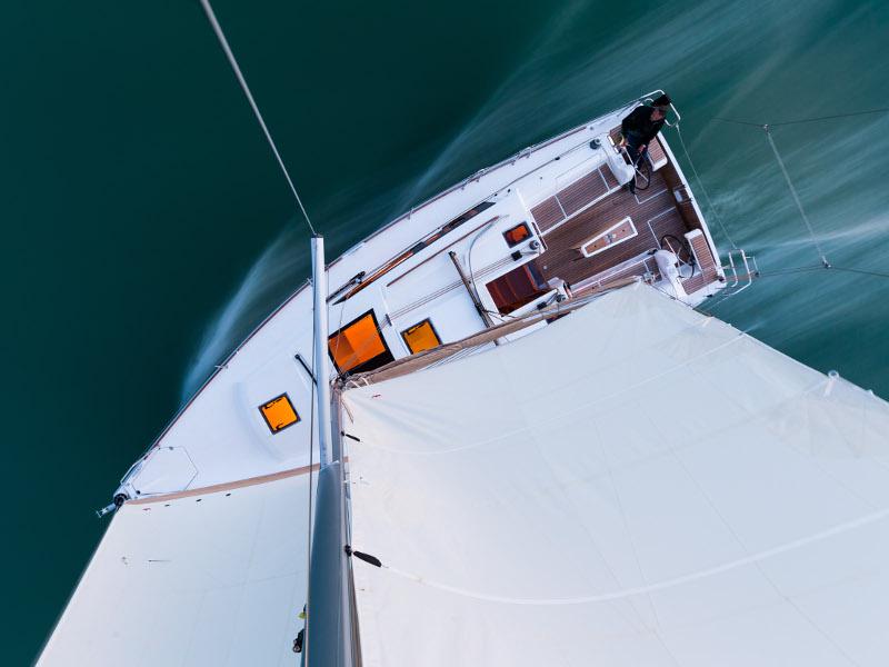 Book yachts online - sailboat - Dufour 382 GL - Peter Pan - rent