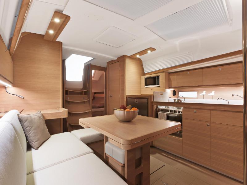 Book yachts online - sailboat - Dufour 382 GL - Peter Pan - rent