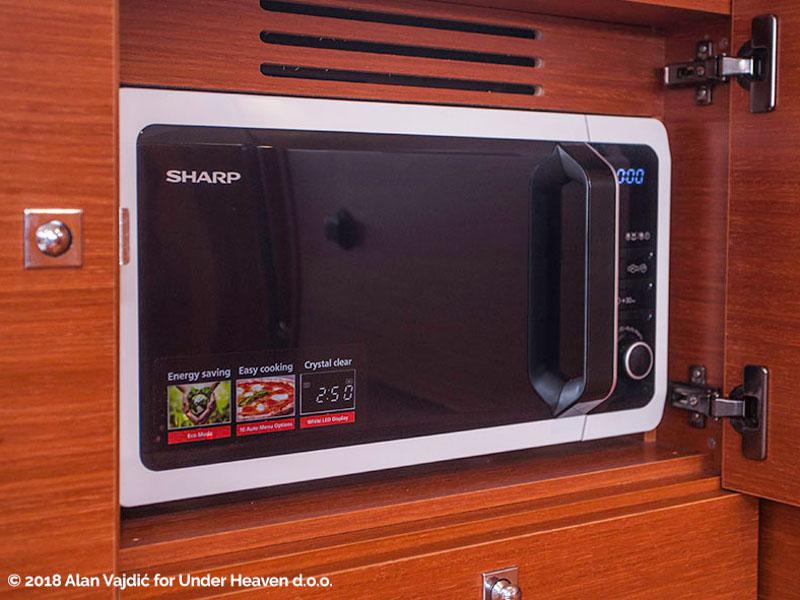 Book yachts online - sailboat - Dufour 460 Grand Large - SULACO (aircondition, generator, blue hull) - rent