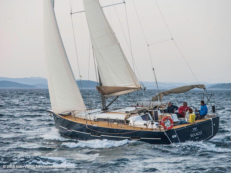 Book yachts online - sailboat - Dufour 460 Grand Large - SULACO (aircondition, generator, blue hull) - rent