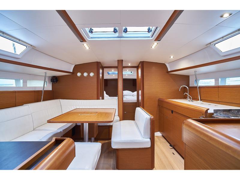Book yachts online - sailboat - Sun Odyssey 519 - Aysha - rent