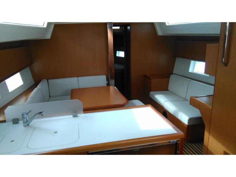Book yachts online - sailboat - Bavaria C45 - Atokos - rent