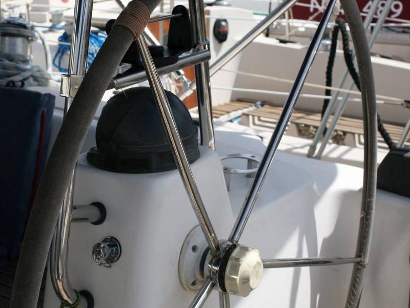 Book yachts online - sailboat - Bavaria 42 Cruiser - Santa Maria - rent
