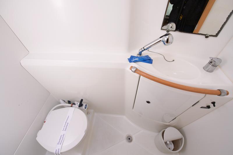 Book yachts online - catamaran - Lagoon 380 S2 - Zen (A/C-Generator) (Rebuilt 2019) - rent