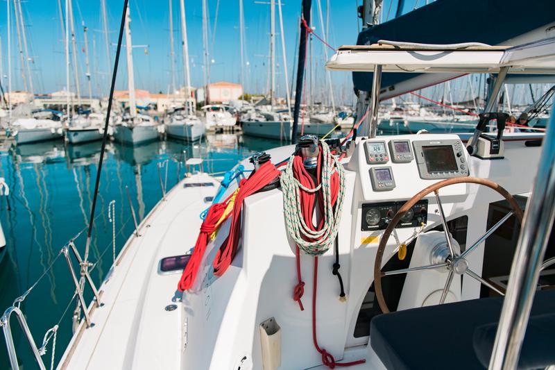 Book yachts online - catamaran - Lagoon 380 S2 - Zen (A/C-Generator) (Rebuilt 2019) - rent