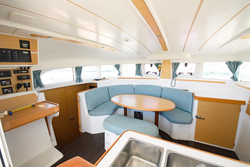 Book yachts online - catamaran - Lagoon 380 S2 - Zen (A/C-Generator) (Rebuilt 2019) - rent