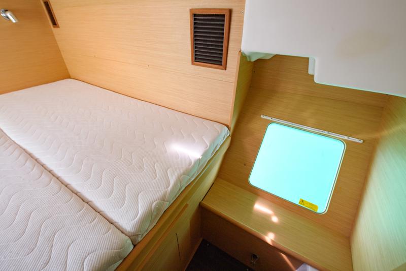 Book yachts online - catamaran - Lagoon 380 S2 - Zen (A/C-Generator) (Rebuilt 2019) - rent