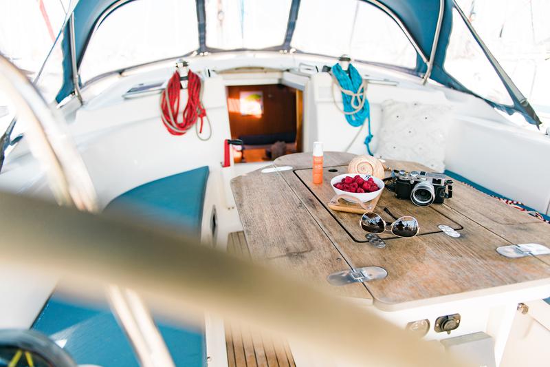 Book yachts online - sailboat - Bavaria 42 Cruiser - Iro (Refit 2019) - rent