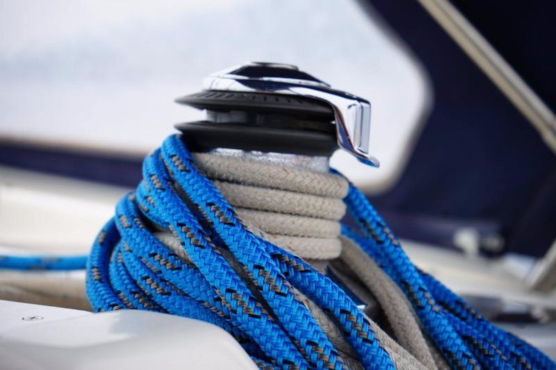 Book yachts online - sailboat - Bavaria 42 Cruiser - Iro (Refit 2019) - rent