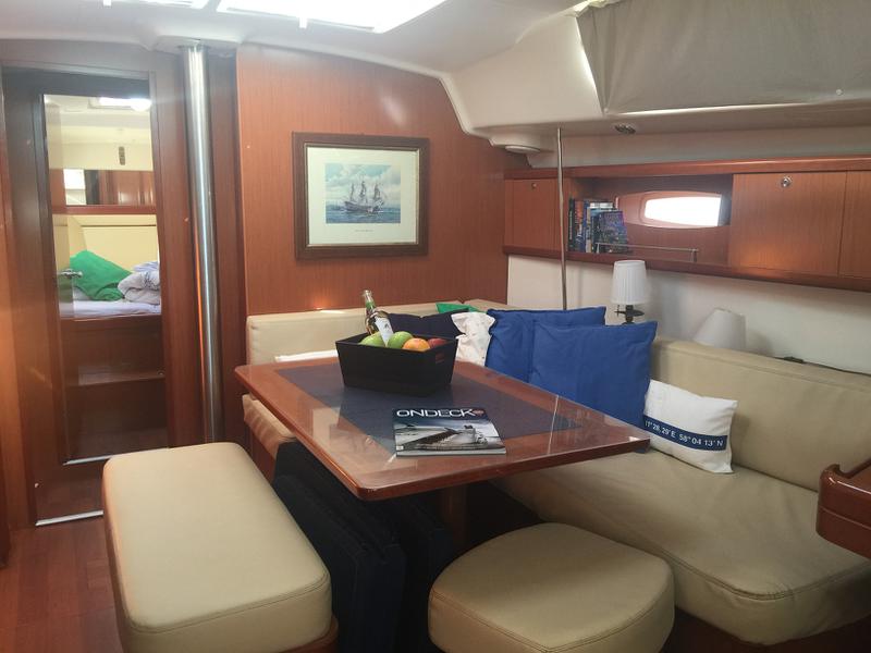 Book yachts online - sailboat - Oceanis 43 - Beauty L - rent